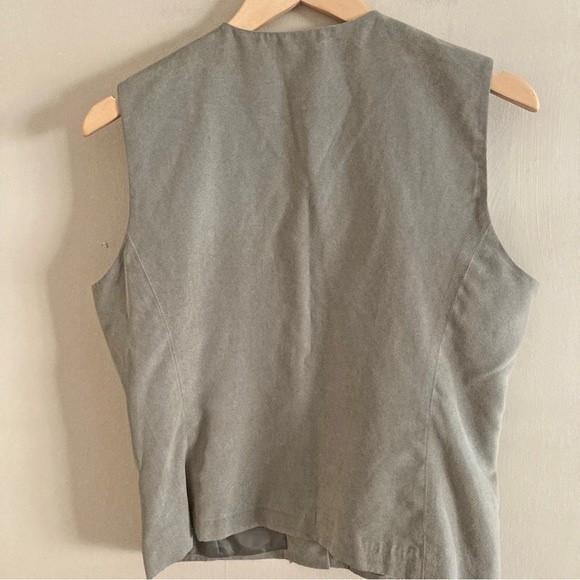 HALSTON vintage green 2-piece skirt and suede vest suit set - Picture 10 of 12